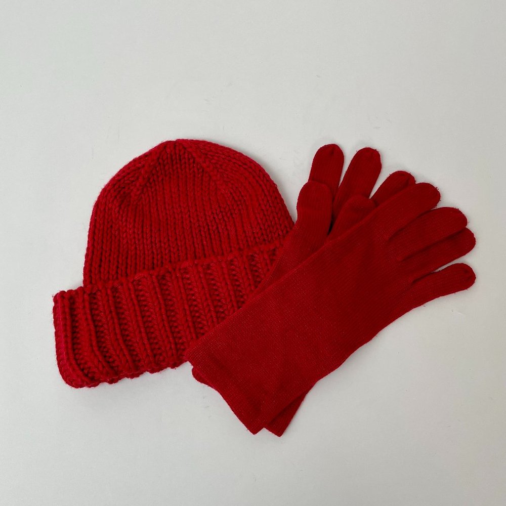 NEW Echo Cherry Red Hat And Glove Set